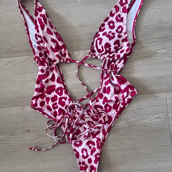 Pink Leopard Print Swimsuit Size Large - Picture 8 of 10